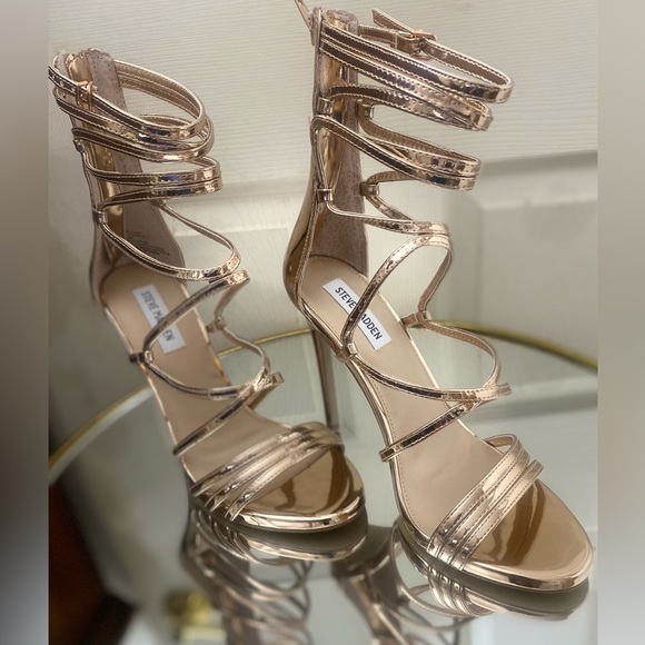 🚨NEVER WORN Steve Madden- Size 9 | Rose Gold | Heel Height: 4.75 Inches - Picture 9 of 9